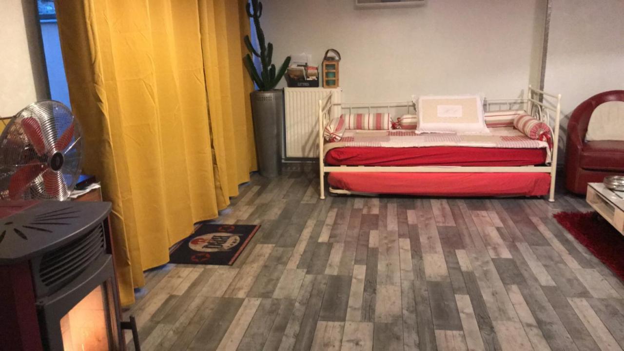 Loft L Atelier De Jacques Pres De Chablis Villa Villy  Dış mekan fotoğraf